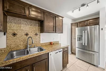 2647 E Whitton Avenue, Phoenix, AZ 85016 - Photo 18