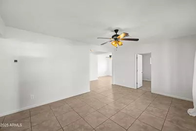 2647 E Whitton Avenue, Phoenix, AZ 85016 - Photo 6