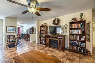 1456 E Holiday Dr, Casa Grande, AZ 85122 - Photo 6