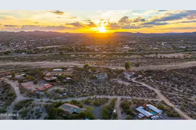 295 E Thurber Road #1, Wickenburg, AZ 85390 - Photo 4