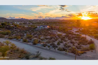 295 E Thurber Road #1, Wickenburg, AZ 85390 - Photo 14