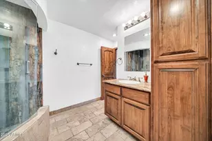 7351 E Keim Dr, Scottsdale, AZ 85250 - Photo 32