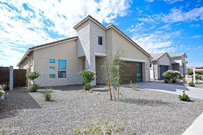 10549 W Albert Lane W, Peoria, AZ 85382 - Photo 2