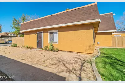 8235 N 34th Drive, Phoenix, AZ 85051 - Photo 2