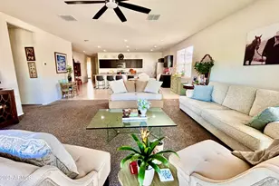 1026 W Castle Ct, Casa Grande, AZ 85122 - Photo 2