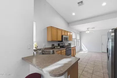 9635 E Rocky Lake Drive, Sun Lakes, AZ 85248 - Photo 8