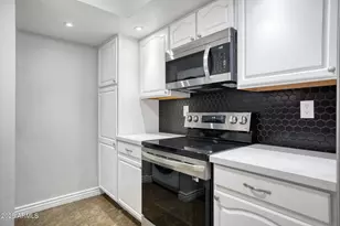 10444 N 69th St, Paradise Valley, AZ 85253 - Photo 8