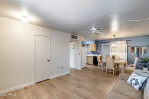 10426 W Deanne Dr, Sun City, AZ 85351 - Photo 12