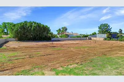 5335 E Exeter Boulevard #45, Phoenix, AZ 85018 - Photo 4