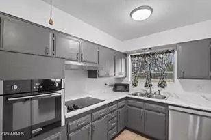 10345 W Peoria Ave, Sun City, AZ 85351 - Photo 10