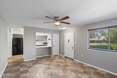 10345 W Peoria Avenue, Sun City, AZ 85351 - Photo 6