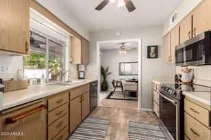 9502 W Indian Hills Dr, Sun City, AZ 85351 - Photo 12