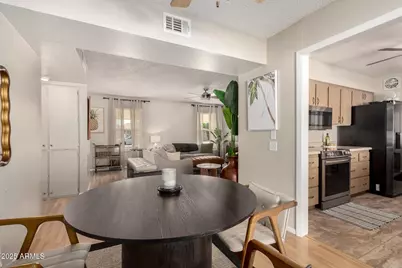 9502 W Indian Hills Drive, Sun City, AZ 85351 - Photo 10