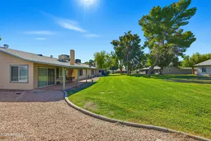 4849 E Lake Point Cir, Phoenix, AZ 85044 - Photo 32