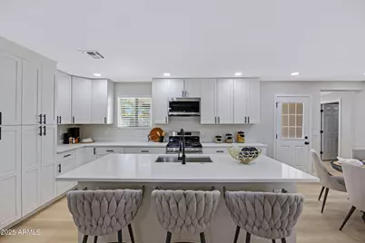 452 E 10th Place, Mesa, AZ 85203 - Photo 1