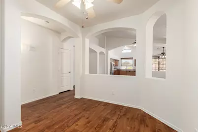 18562 N Alamo Drive, Surprise, AZ 85374 - Photo 8