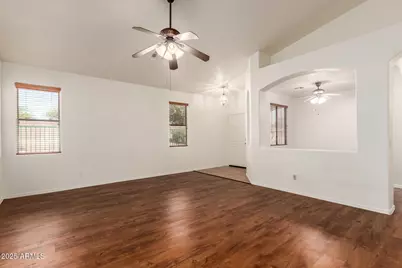 18562 N Alamo Drive, Surprise, AZ 85374 - Photo 6