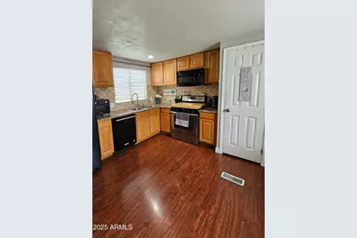 10951 N 91st Avenue #60, Peoria, AZ 85345 - Photo 2