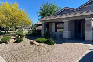 2812 E Questa Dr, Phoenix, AZ 85024 - Photo 2