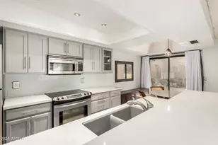 10240 N 12th Pl, Phoenix, AZ 85020 - Photo 10