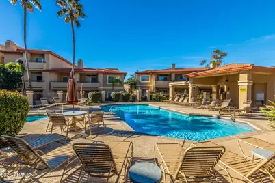 10240 N 12th Place #2, Phoenix, AZ 85020 - Photo 32