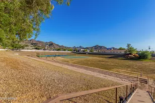 10240 N 12th Pl, Phoenix, AZ 85020 - Photo 32