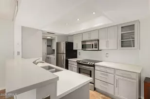 10240 N 12th Pl, Phoenix, AZ 85020 - Photo 12