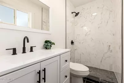 12820 N 29th Drive, Phoenix, AZ 85029 - Photo 10