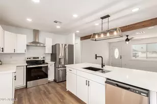 12820 N 29th Dr, Phoenix, AZ 85029 - Photo 8