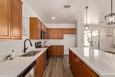 17534 W Villa Chula Lane, Surprise, AZ 85387 - Photo 10
