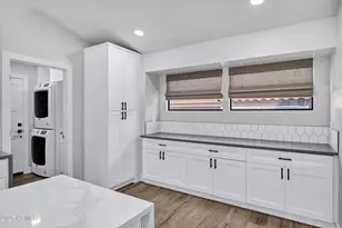 4621 E Carmen St, Phoenix, AZ 85044 - Photo 8