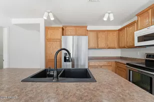 11589 W Lee Ln, Youngtown, AZ 85363 - Photo 14