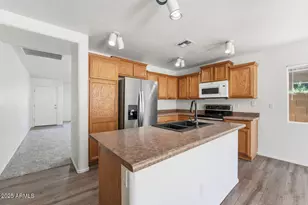 11589 W Lee Ln, Youngtown, AZ 85363 - Photo 12