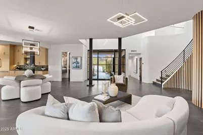 3135 E Palo Verde Drive, Phoenix, AZ 85016 - Photo 4