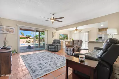 10414 E Watford Way, Sun Lakes, AZ 85248 - Photo 6