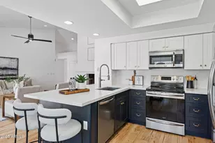 10567 E Mission Ln, Scottsdale, AZ 85258 - Photo 4