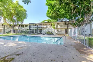 749 E Montebello Ave, Phoenix, AZ 85014 - Photo 24