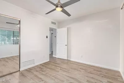 749 E Montebello Avenue #230, Phoenix, AZ 85014 - Photo 20