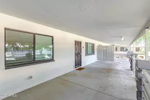 749 E Montebello Ave, Phoenix, AZ 85014 - Photo 2