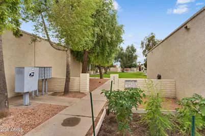 3626 N 37th Street #7, Phoenix, AZ 85018 - Photo 24