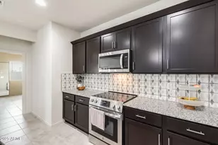 16515 N Comet Trail, Maricopa, AZ 85138 - Photo 2