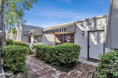 3416 N 44th Street #15, Phoenix, AZ 85018 - Photo 1