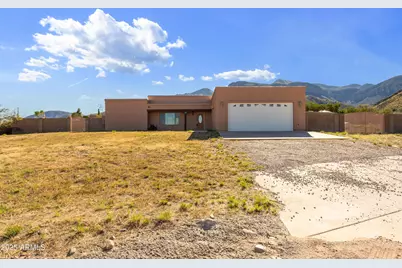 3598 E Astro Street, Hereford, AZ 85615 - Photo 2