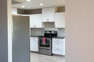 1012 E Highland Ave, Phoenix, AZ 85014 - Photo 8