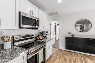 5807 S 13th Ave, Phoenix, AZ 85041 - Photo 8