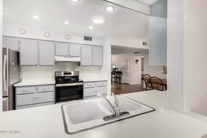 9915 W Sandstone Drive, Sun City, AZ 85351 - Photo 14