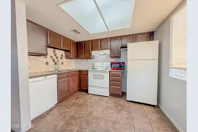 15601 N 27th Street #14, Phoenix, AZ 85032 - Photo 6