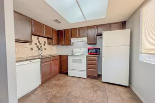 15601 N 27th St, Phoenix, AZ 85032 - Photo 6