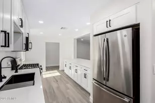 5706 W Sells Cir, Phoenix, AZ 85031 - Photo 8