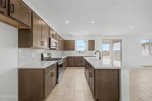 15591 W Hackamore Dr, Surprise, AZ 85387 - Photo 10